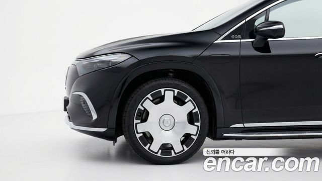 Mercedes-Benz EQS SUV (X296) Maybach EQS680 4MATIC 2025 — фото 5