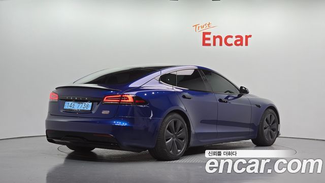 Tesla Model S Plaid 2023 — фото 2