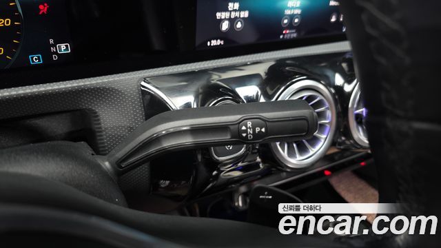 Mercedes-Benz A-Class (W177) A220 Sedan 2020 — фото 9