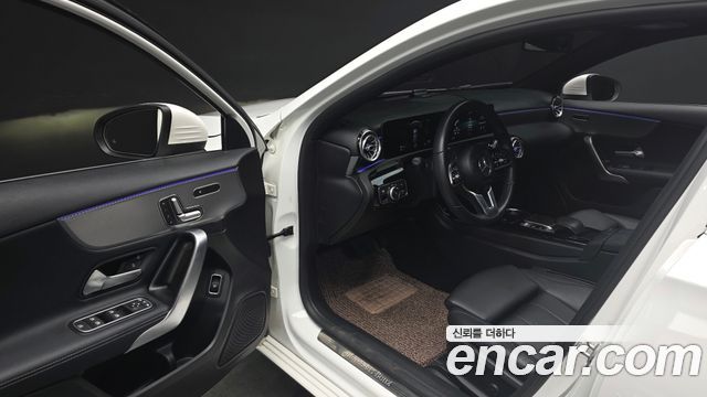 Mercedes-Benz A-Class (W177) A220 Sedan 2020 — фото 10