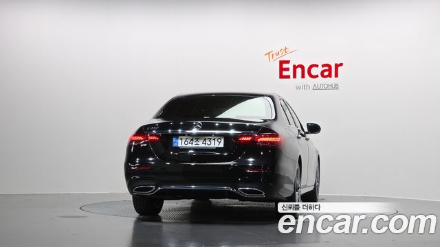 Mercedes-Benz E-Class (W213) E250 AMG Line 2023 — фото 4