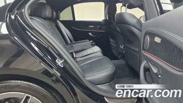 Mercedes-Benz E-Class (W213) E250 AMG Line 2023 — фото 12
