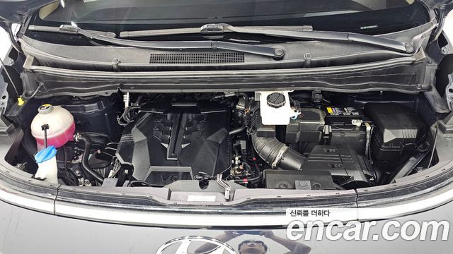 Hyundai Staria L3.5 Cargo 3-Seater Modern 2022 — фото 6