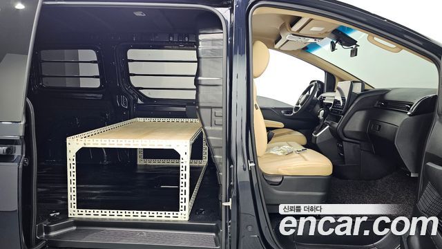 Hyundai Staria L3.5 Cargo 3-Seater Modern 2022 — фото 11