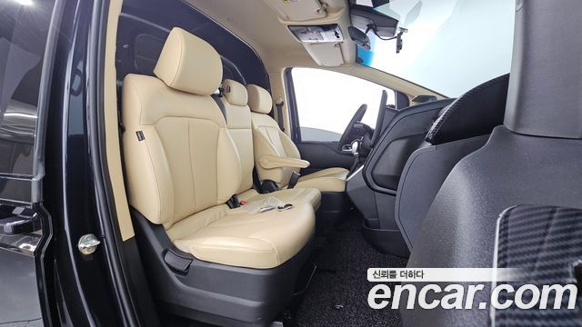 Hyundai Staria L3.5 Cargo 3-Seater Modern 2022 — фото 12