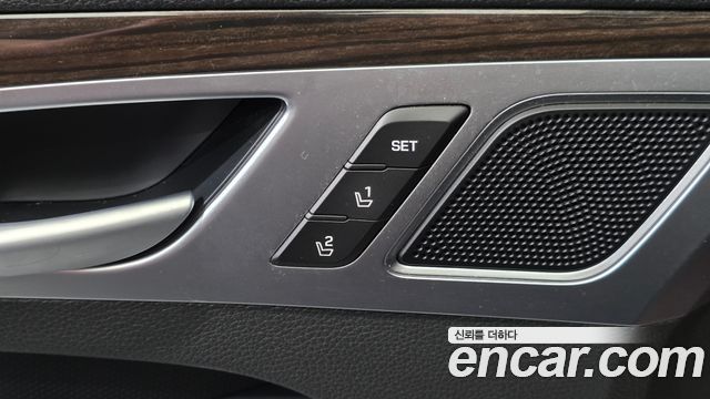 Genesis G80 3.3 GDI AWD Luxury 2018 — фото 14