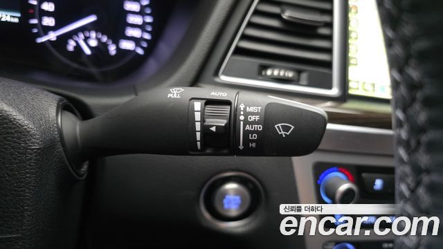 Genesis G80 3.3 GDI AWD Luxury 2018 — фото 16