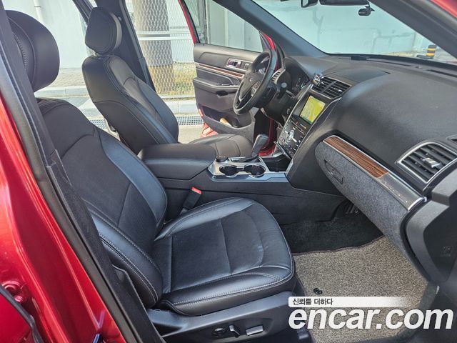 Ford Explorer 2.3 Limited 4WD 5th 2017 — фото 15