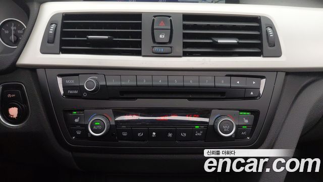 BMW 3 Series (F30) 320d Touring 2015 — фото 20