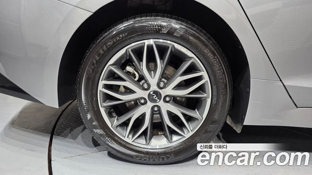Kia K5 (III) 2.0 Prestige 2023 — фото 5