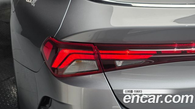 Kia K5 (III) 2.0 Prestige 2023 — фото 23