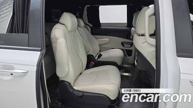 Kia Carnival (IV) Gasoline 9-Seater Hi Limousine (7-seater Limousine(Special vehicle) 2025 — фото 11