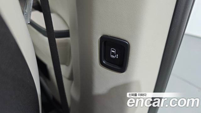 Kia Carnival (IV) Gasoline 9-Seater Hi Limousine (7-seater Limousine(Special vehicle) 2025 — фото 32