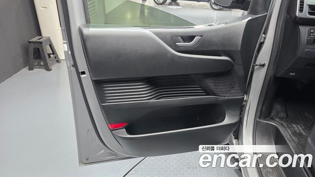 Hyundai Staria Cargo 5-Seater Modern 2022 — фото 24