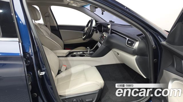 Genesis G70 2.2D Advanced 2018 — фото 11