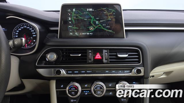 Genesis G70 2.2D Advanced 2018 — фото 15