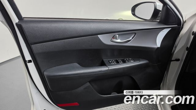 Kia K3 (II) 1.6 Prestige 2022 — фото 24