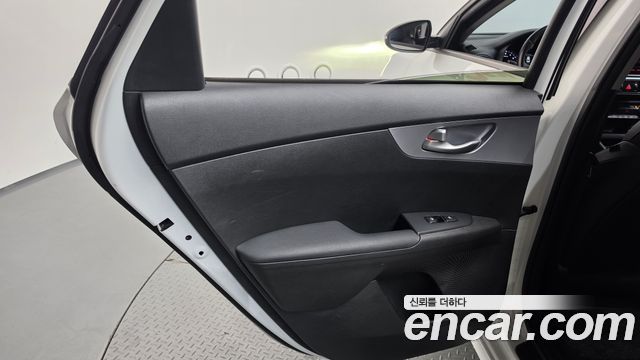 Kia K3 (II) 1.6 Prestige 2022 — фото 25
