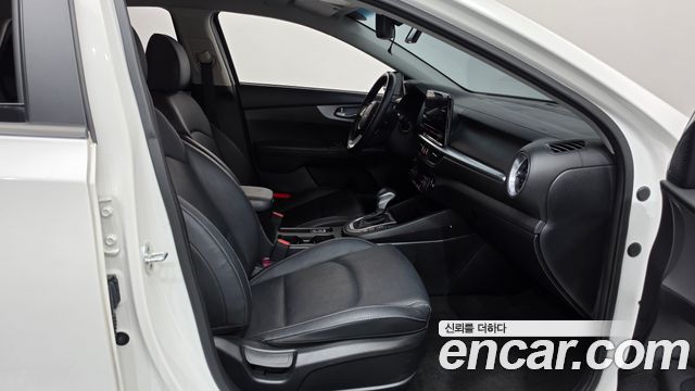 Kia K3 (II) 1.6 Prestige 2022 — фото 26
