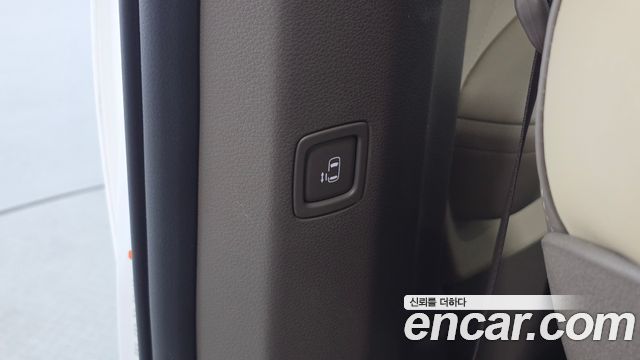 Kia Carnival (IV) Gasoline 9-Seater Hi-Limousine Signature 2023 — фото 31