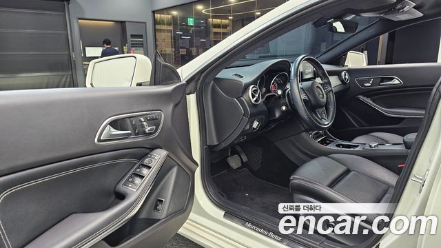 Mercedes-Benz CLA-Class (C117) CLA250 4MATIC 2018 — фото 10
