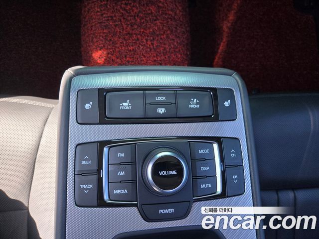 Genesis G80 3.3 GDI AWD Premium Luxury 2018 — фото 13