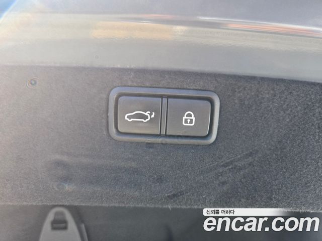 Genesis G80 3.3 GDI AWD Premium Luxury 2018 — фото 15