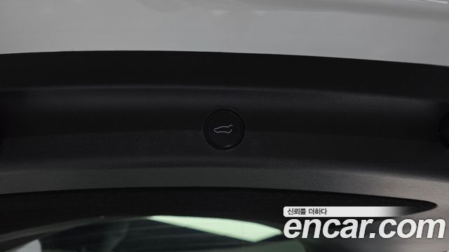 Tesla Model Y RWD 2023 — фото 18