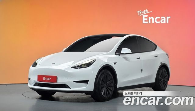 Tesla Model Y RWD 2023 — фото 1