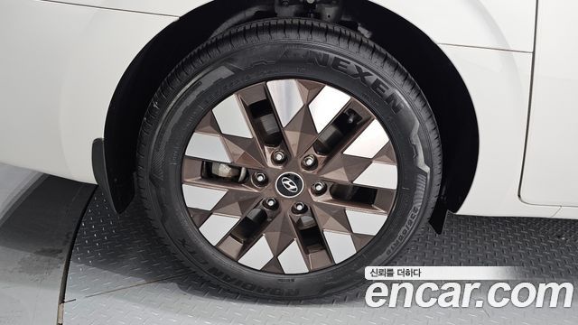 Hyundai Staria 2WD Camping Car Prestige Camper 4Seater 2023 — фото 5