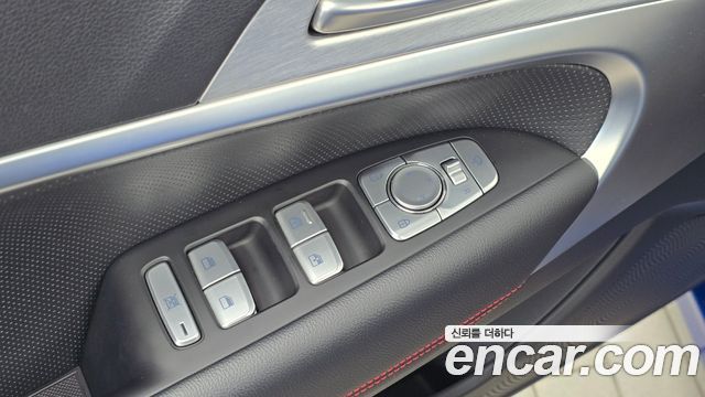 Genesis G70 2.0T Sport Package 2019 — фото 28