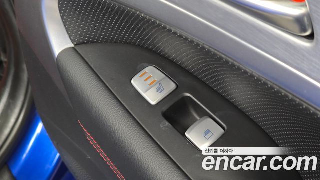 Genesis G70 2.0T Sport Package 2019 — фото 30