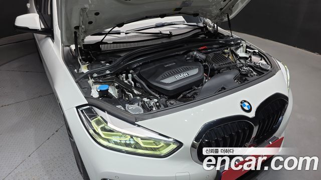 BMW 1 Series (F40) 118d Sport 2021 — фото 6