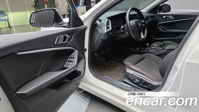 BMW 1 Series (F40) 118d Sport 2021 — фото 10