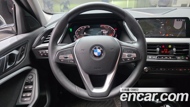 BMW 1 Series (F40) 118d Sport 2021 — фото 17