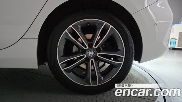 BMW 1 Series (F40) 118d Sport 2021 — фото 27