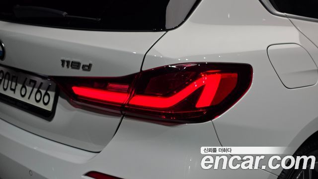 BMW 1 Series (F40) 118d Sport 2021 — фото 29