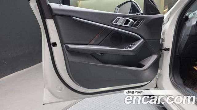 BMW 1 Series (F40) 118d Sport 2021 — фото 30