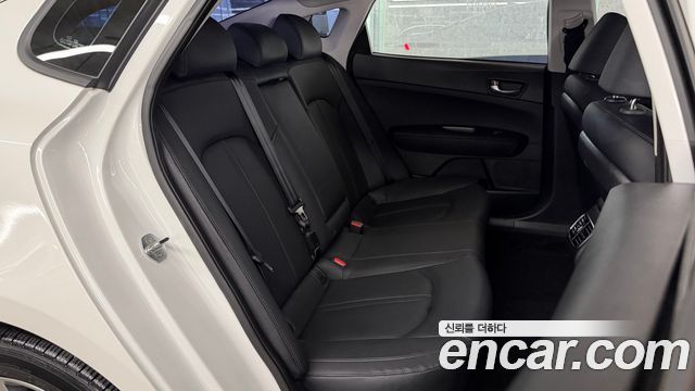 Kia K5 (II) 2.0 Prestige 2020 — фото 16