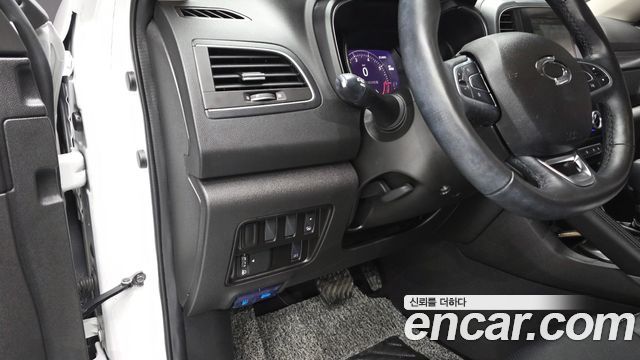 Renault Korea QM6 2.0 LPe LE 2WD 2023 — фото 13