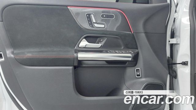 Mercedes-Benz GLA-Class (H247) GLA45 AMG 4MATIC+ 2023 — фото 19