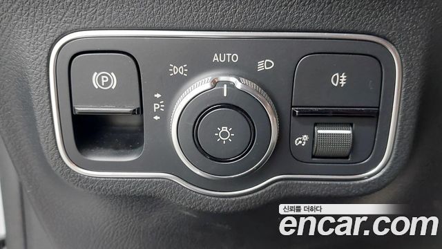 Mercedes-Benz GLA-Class (H247) GLA45 AMG 4MATIC+ 2023 — фото 24
