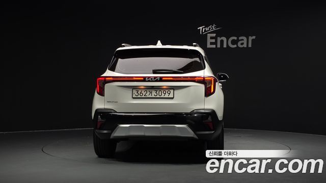 Kia Seltos Gasoline 2.0 2WD Signature 2023 — фото 4