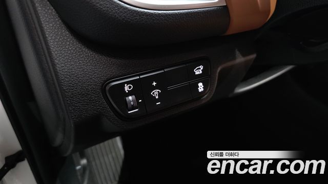 Kia Seltos Gasoline 2.0 2WD Signature 2023 — фото 39