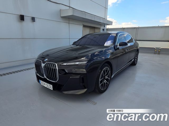 BMW 7 Series (G70) 740d xDrive M Sport
