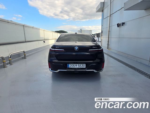 BMW 7 Series (G70) 740d xDrive M Sport 2026 — фото 4