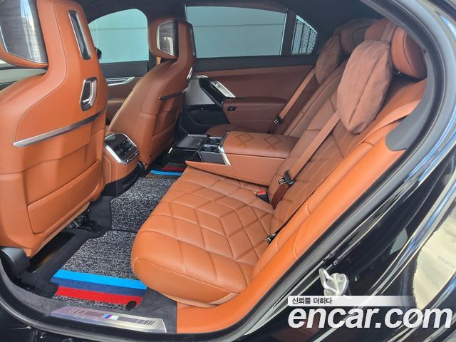 BMW 7 Series (G70) 740d xDrive M Sport 2026 — фото 7