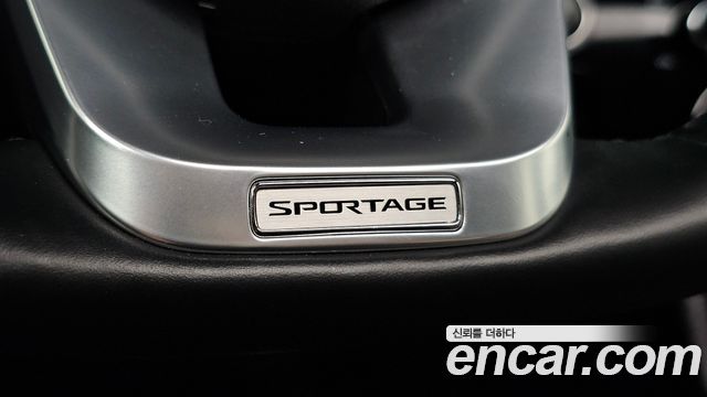 Kia Sportage The Bold Diesel 2.0 2WD Signature 2020 — фото 41