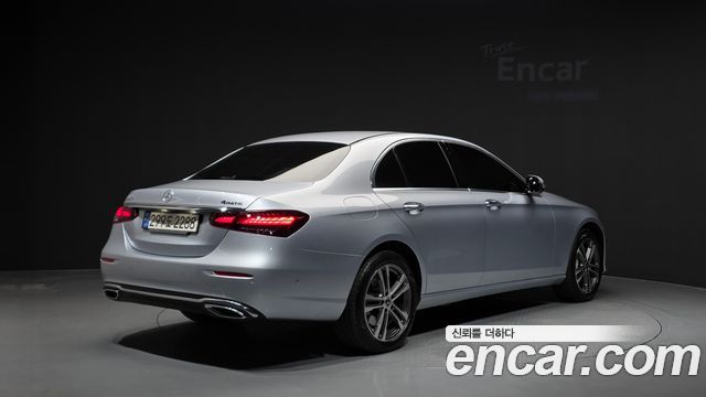 Mercedes-Benz E-Class (W213) E350 4MATIC Avantgarde 2022 — фото 2