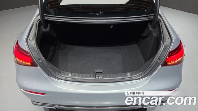 Mercedes-Benz E-Class (W213) E350 4MATIC Avantgarde 2022 — фото 17